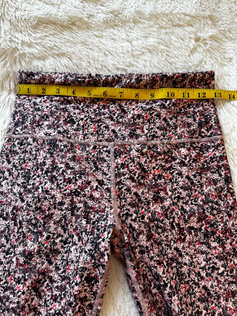 Athleta Elation Speckled Pink Red Black Cream 7/8 Tight Leggings Size: Small - Picture 3 of 8